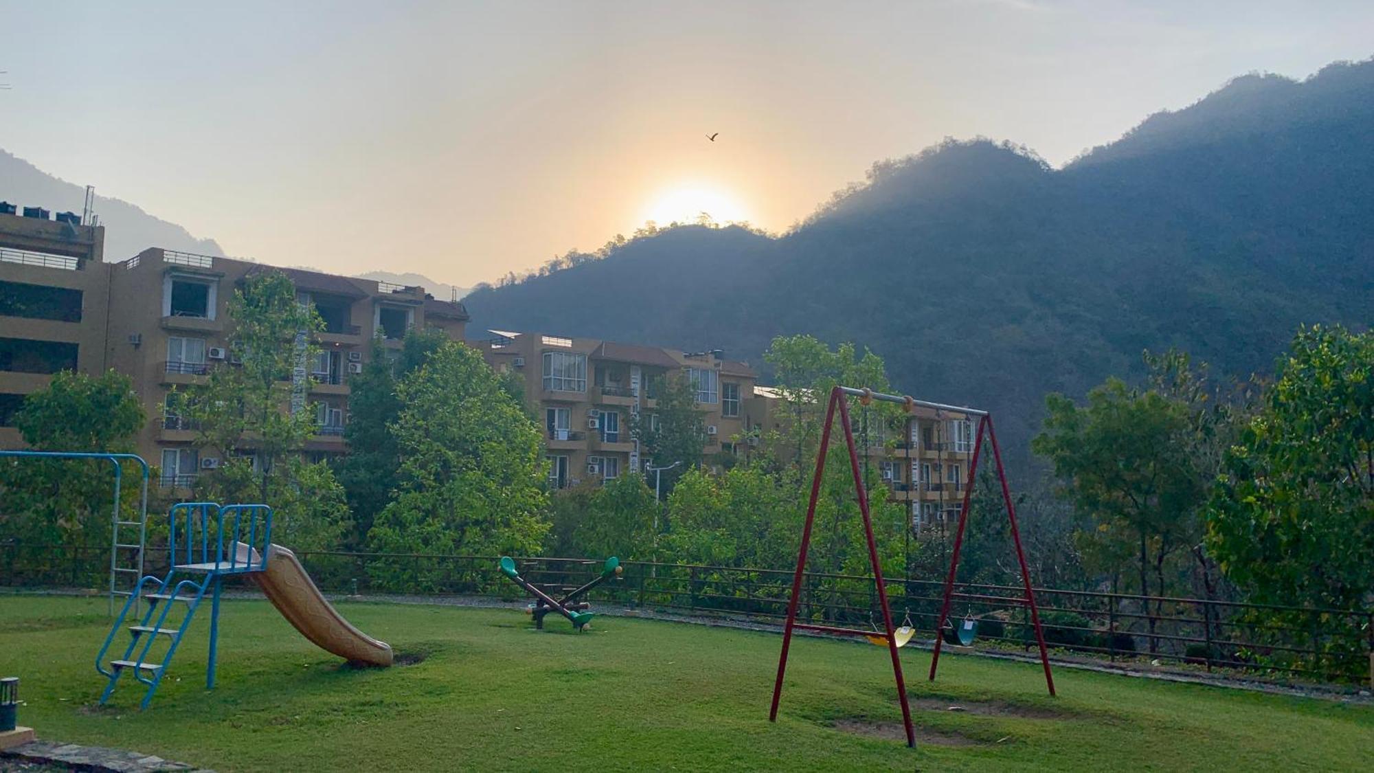 Luxury Aloha Majestic Apartments Rishikesh Luaran gambar