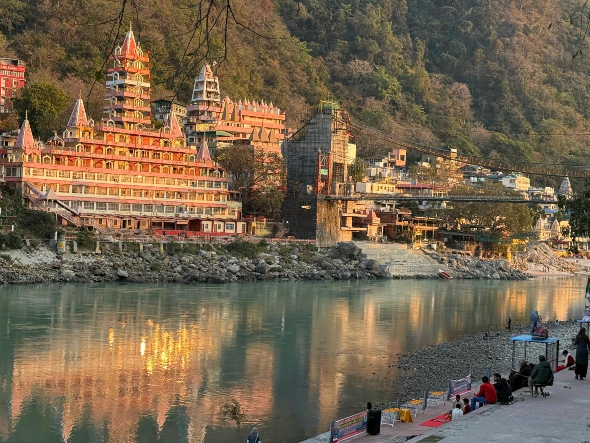 Luxury Aloha Majestic Apartments Rishikesh Luaran gambar