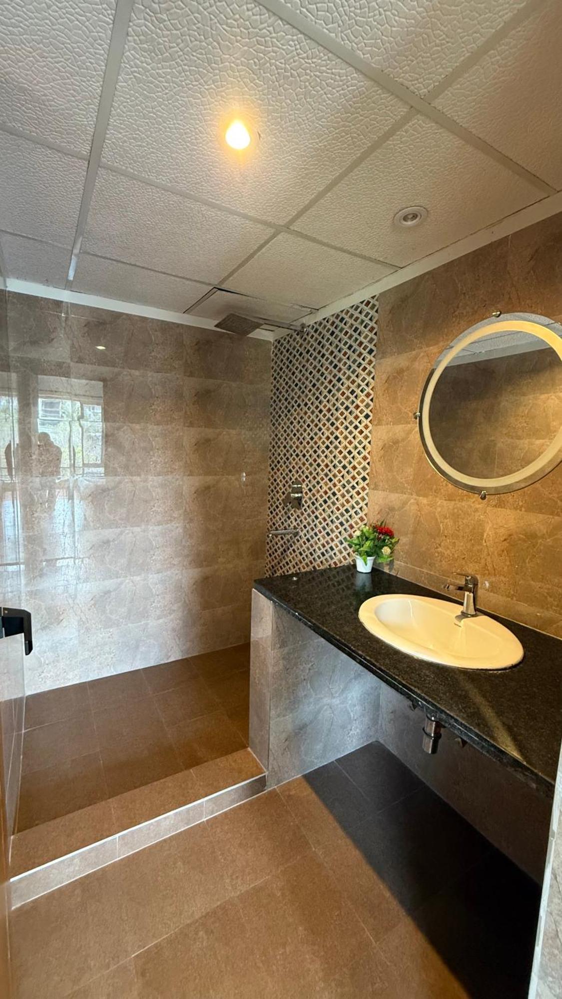 Luxury Aloha Majestic Apartments Rishikesh Luaran gambar