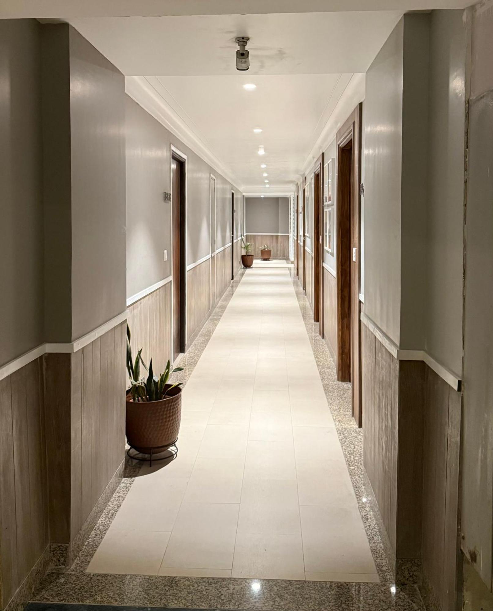 Luxury Aloha Majestic Apartments Rishikesh Luaran gambar